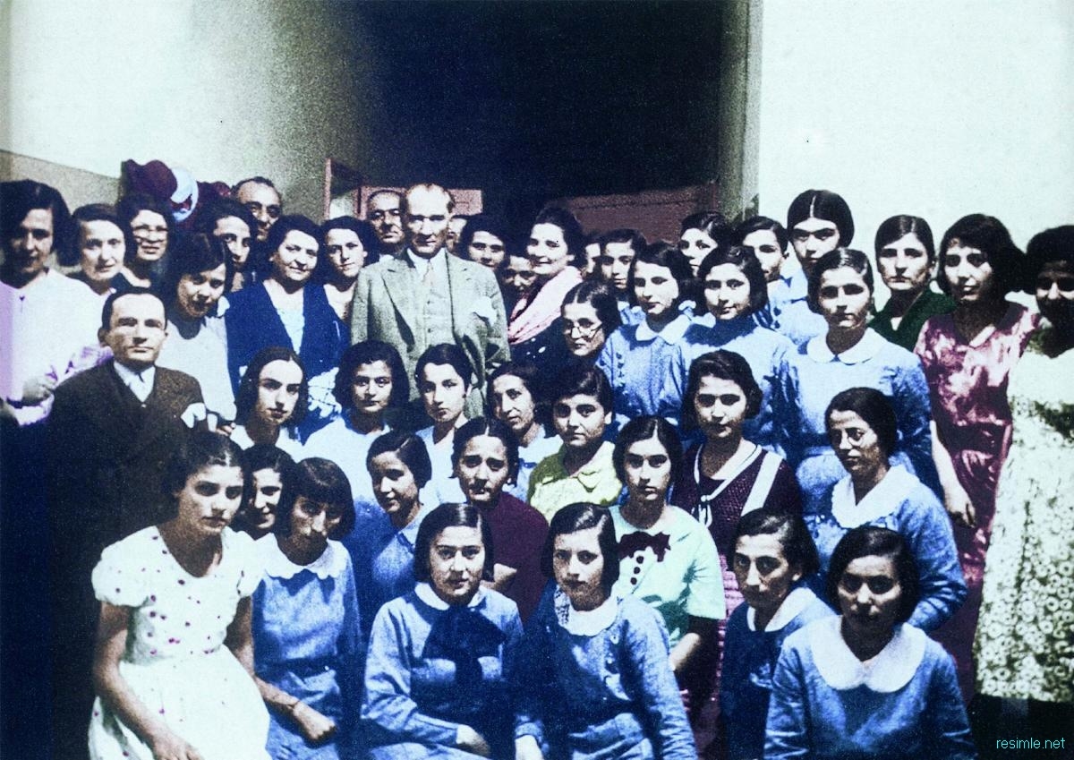 Atatürk ve öğrenciler